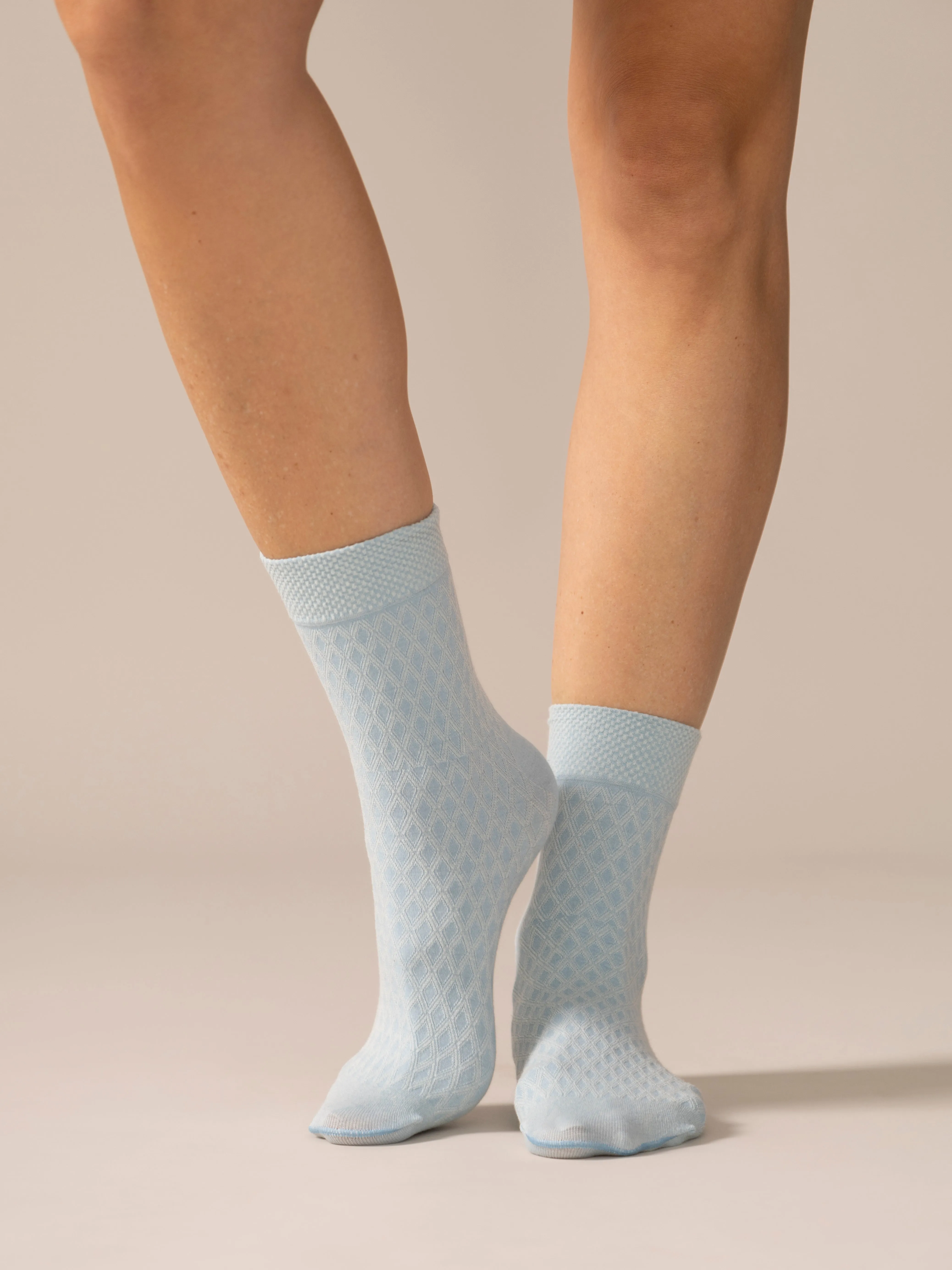 Diamond Light Socks in Powder Blue