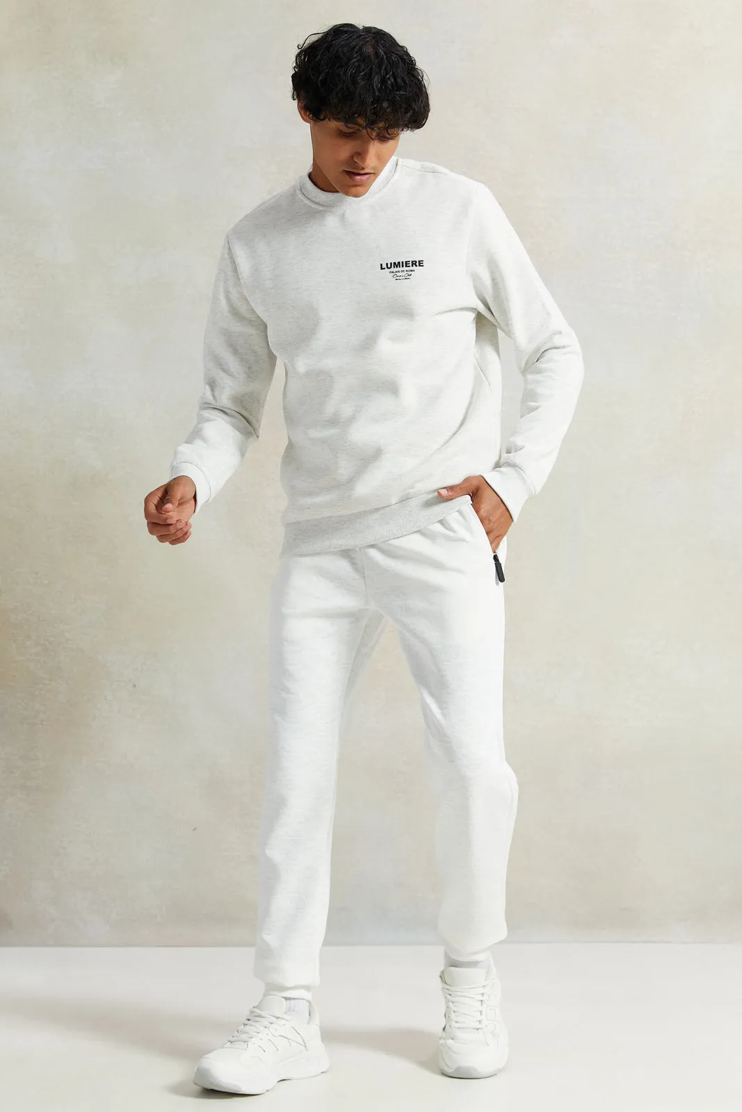 Men White Solid Active Pant