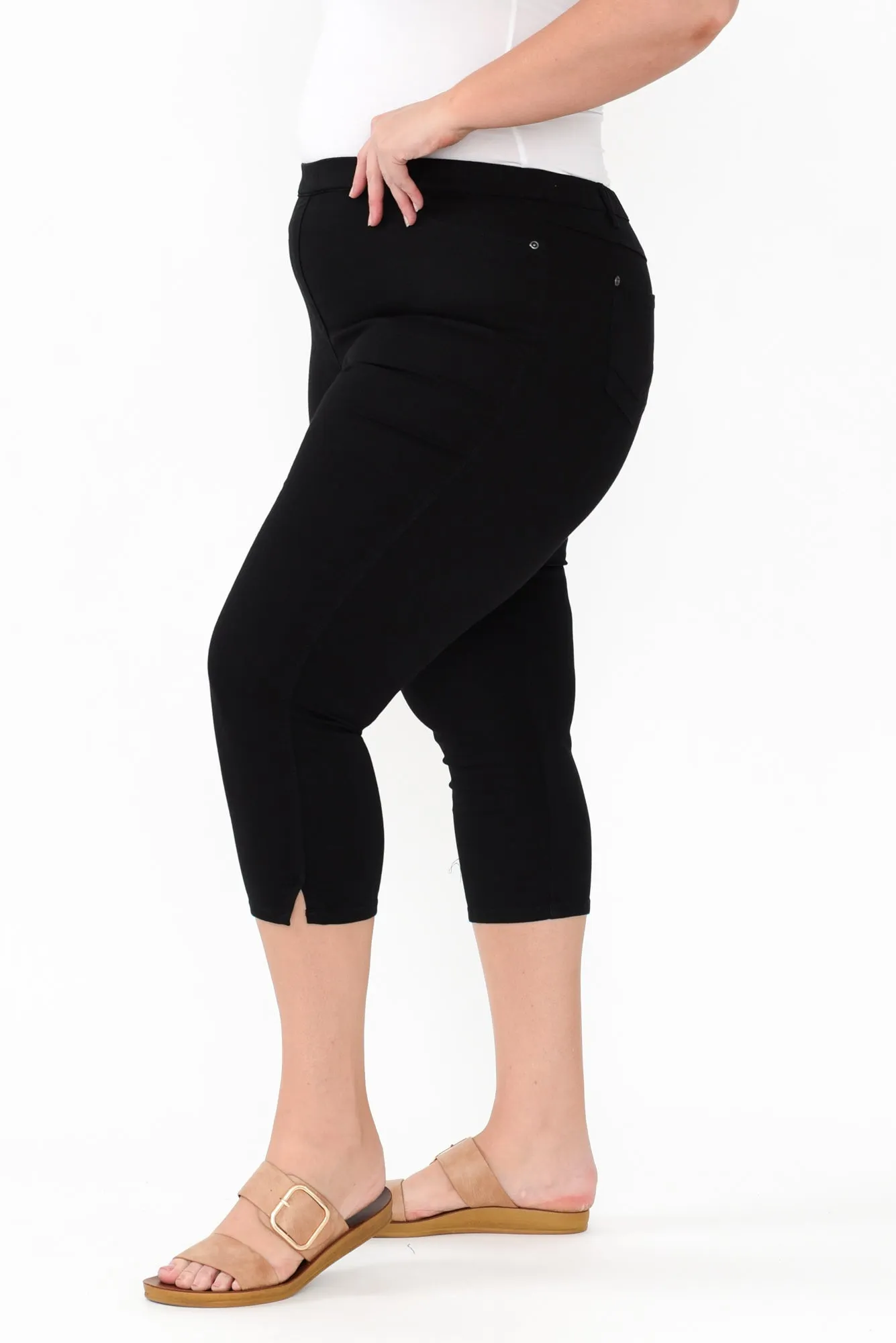 Reed Black Stretch Cotton Capri Pants