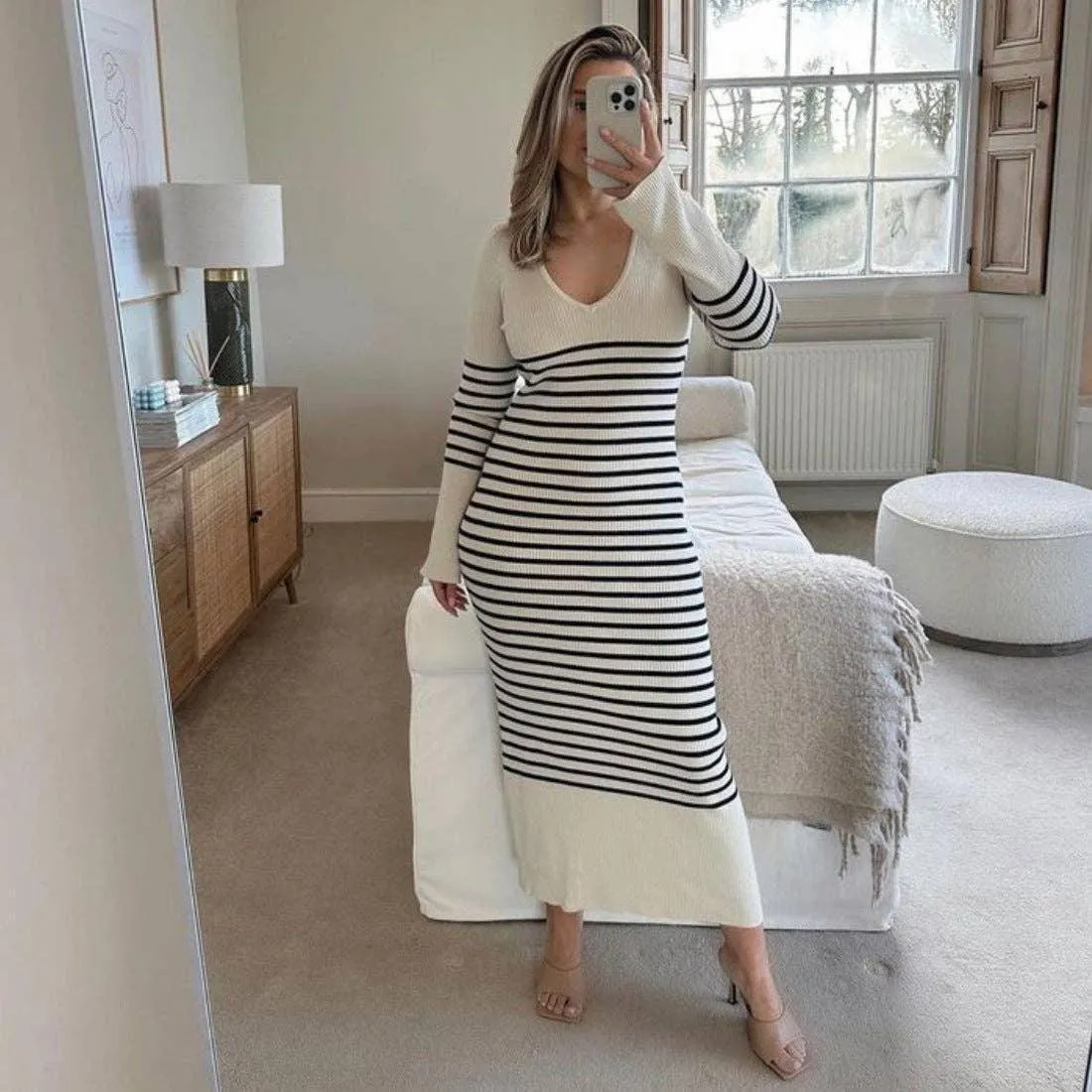 Stripe V-Neck Slim-Fitting Long Sleeves Knit Dress 1370