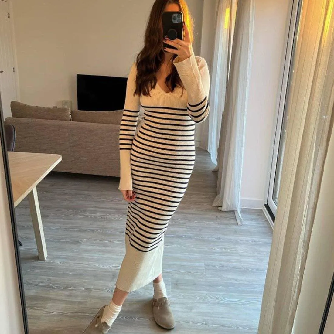 Stripe V-Neck Slim-Fitting Long Sleeves Knit Dress 1370