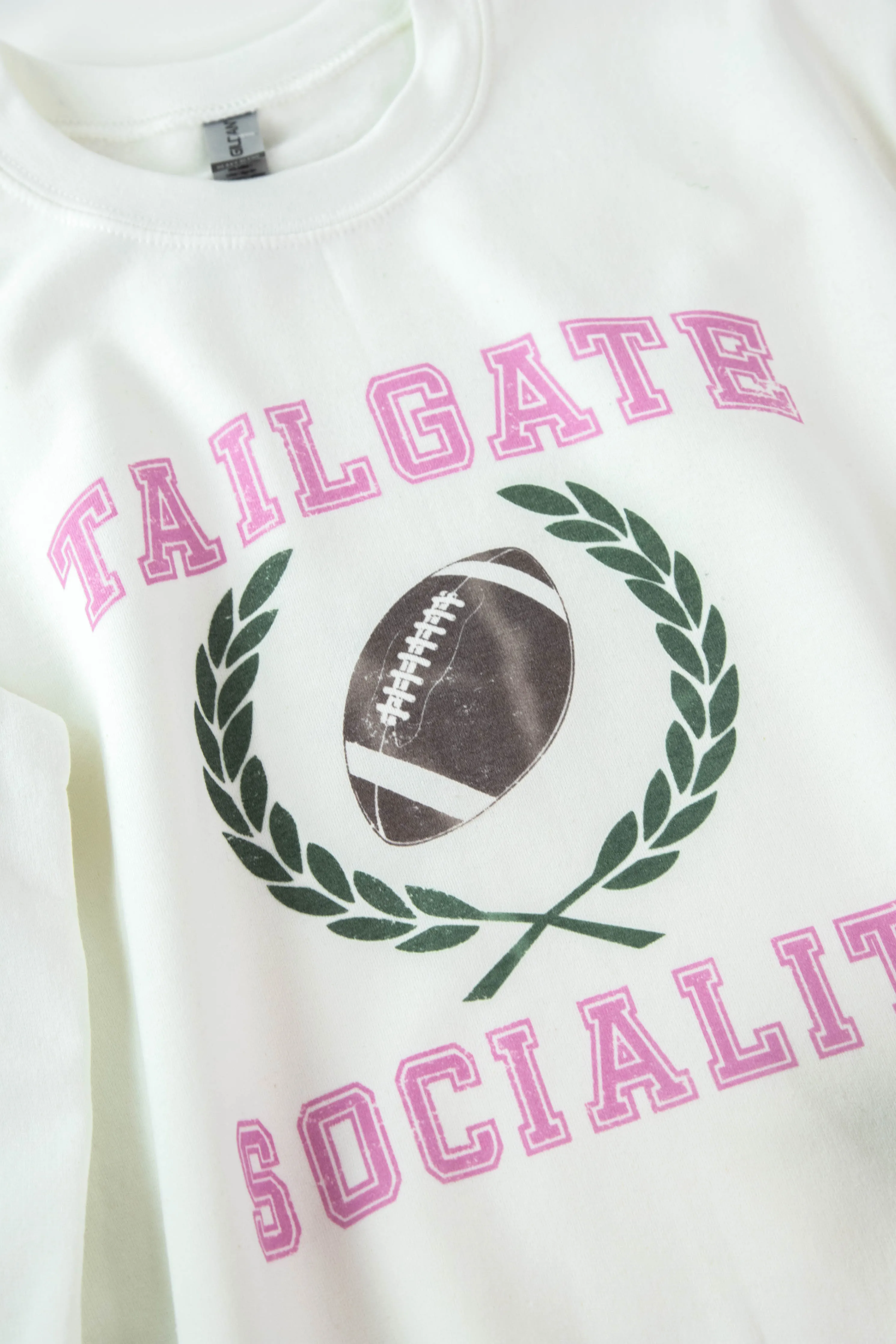 Tailgate Socialite Sweatshirt, White